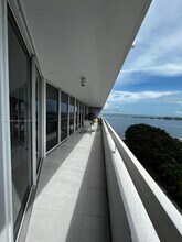 1627 Brickell Ave, Unit 1204 in Miami, FL - Building Photo - Building Photo
