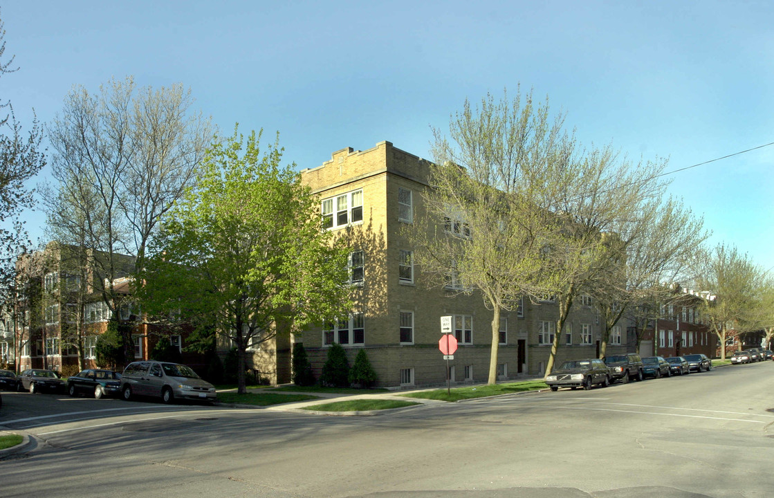 4856 N Bell Ave in Chicago, IL - Building Photo