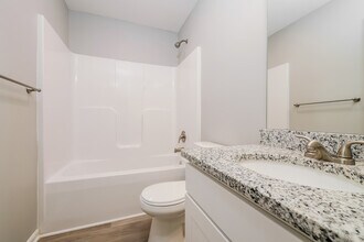 1317 NW Whitney Dr in Grain Valley, MO - Building Photo - Building Photo