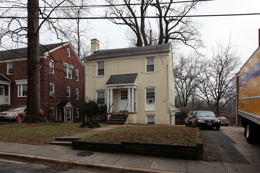 8309 Garland Ave in Takoma Park, MD - Building Photo