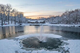 443 Clove Rd in Monroe, NY - Foto de edificio - Building Photo