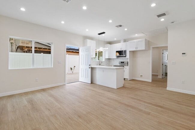 8853 Remick Ave in Los Angeles, CA - Building Photo - Building Photo