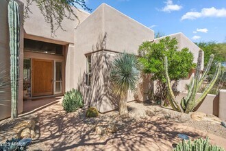 7466 E High Point Dr in Scottsdale, AZ - Building Photo - Building Photo