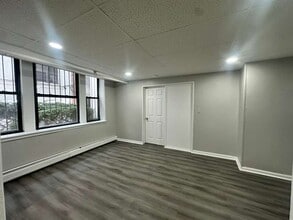 Twin Oaks in East Orange, NJ - Foto de edificio - Interior Photo