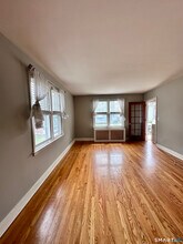 124 Harborview Ave in Bridgeport, CT - Building Photo - Building Photo