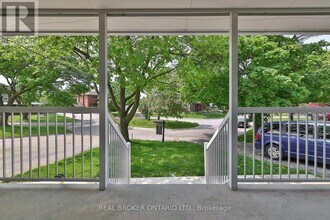 14 Woodridge Ct in Toronto, ON - Building Photo - Building Photo