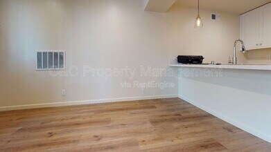 950 Lighthouse Ave in Pacific Grove, CA - Building Photo - Building Photo