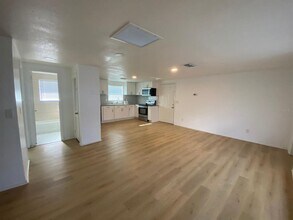 1601 Faust Dr in Englewood, FL - Building Photo - Building Photo