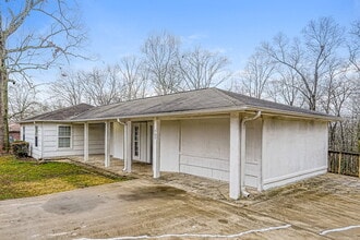 468 Tupelo Way in Center Point, AL - Foto de edificio - Building Photo