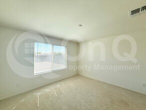 1435 E Angie Dr in Casa Grande, AZ - Building Photo - Building Photo