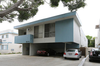 1819 Camden Ave in Los Angeles, CA - Building Photo - Building Photo