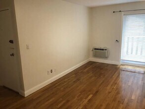 36 Westgate Rd, Unit 4 in Boston College, MA - Building Photo - Building Photo