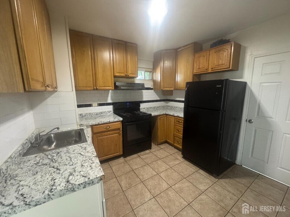 270 Handy St in New Brunswick, NJ - Building Photo