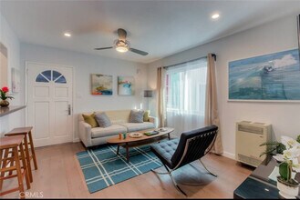 202 Moonstone St in Manhattan Beach, CA - Building Photo - Building Photo