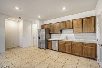 489 Anthurium Pl in Henderson, NV - Building Photo - Building Photo