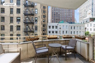 204-206 E 73rd St in New York, NY - Building Photo - Building Photo