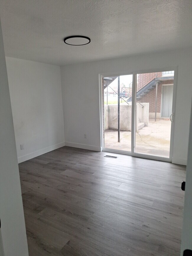 1958 W 4700 S in Roy, UT - Building Photo - Building Photo