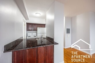 4180 N Marine Dr, Unit 1206 in Chicago, IL - Foto de edificio - Building Photo