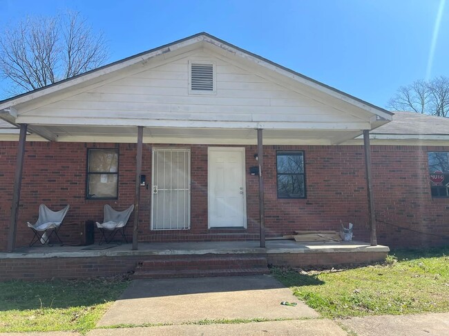 property at 402 Simonton St