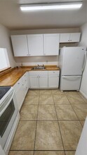 15205 NE 6th Ave, Unit D106 in Miami, FL - Building Photo - Building Photo