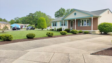 2 Tudor St in Egg Harbor Township, NJ - Building Photo - Building Photo