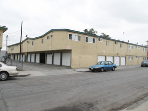 Garden Isle in Long Beach, CA - Foto de edificio - Building Photo