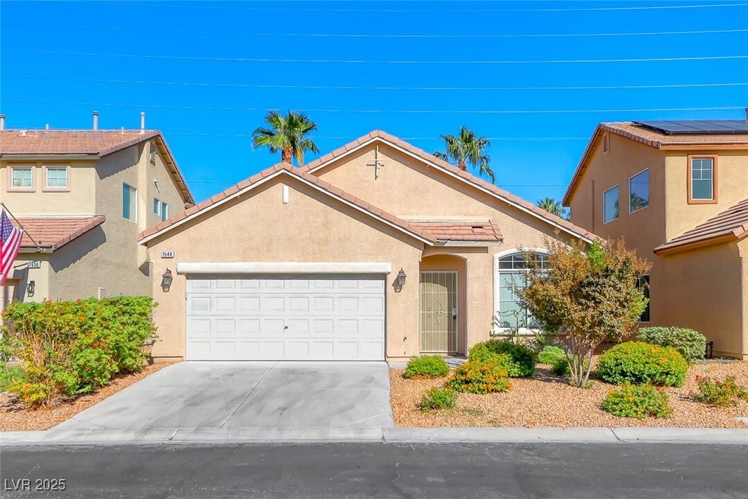 7644 Borealis St in Las Vegas, NV - Building Photo