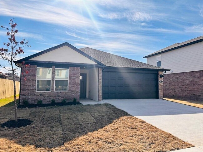 4671 W Aurora St in Fayetteville, AR - Building Photo - Building Photo