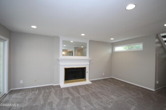 784 N Valley Dr in Westlake Village, CA - Building Photo - Building Photo