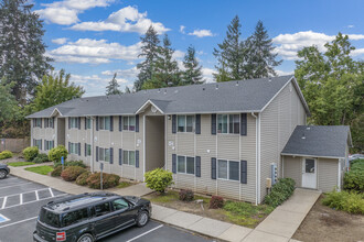 Fir Villa Apartments in Salem, OR - Building Photo - Building Photo