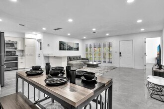 2112 N 14th Terrace in Hollywood, FL - Building Photo - Building Photo