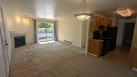 16817 Larch Way in Lynnwood, WA - Building Photo - Building Photo