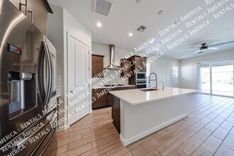 2131 East Charlotte Dr in Phoenix, AZ - Building Photo - Building Photo