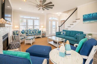 326 E Dolphin Dr in Oak Island, NC - Building Photo - Building Photo