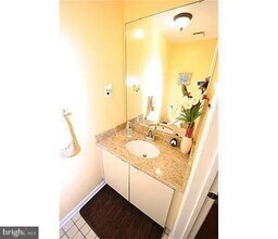 24 Riverbend Dr in North Brunswick, NJ - Building Photo - Building Photo