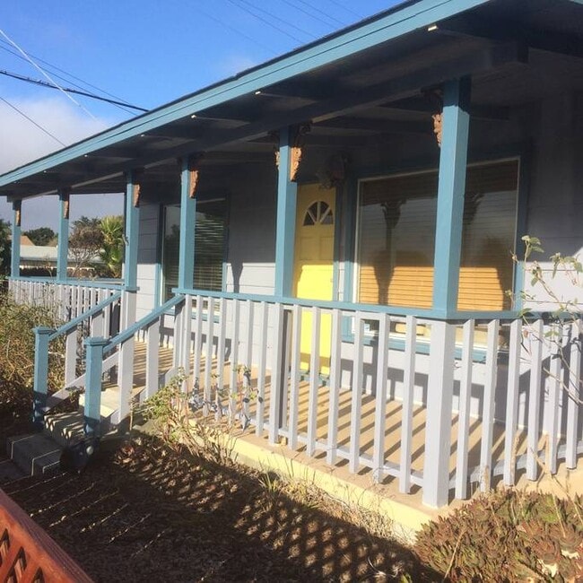 1498 Noche Buena St in Seaside, CA - Building Photo - Building Photo