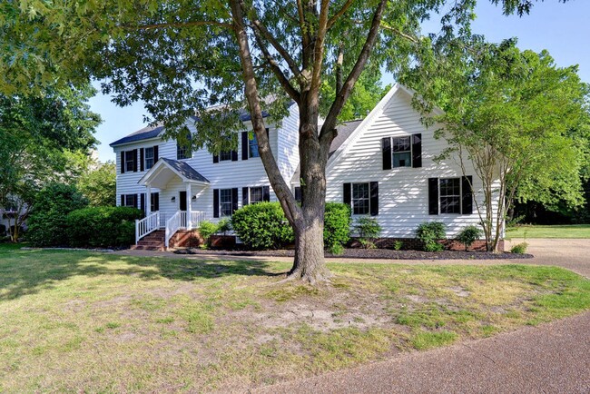 44 Dryden Dr in Poquoson, VA - Building Photo - Building Photo