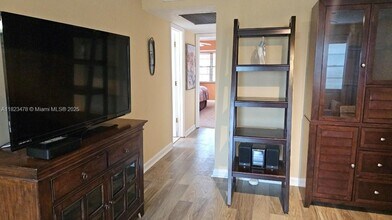 1044 Harwood D in Deerfield Beach, FL - Building Photo - Building Photo