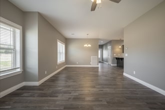 557 Pne Vw St in Neosho, MO - Building Photo - Building Photo