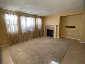 1330 Noche Dr in Oxnard, CA - Building Photo - Building Photo
