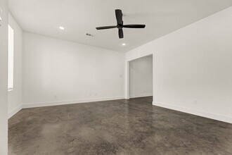 3003 Alpha Wolf Ct in College Station, TX - Building Photo - Building Photo