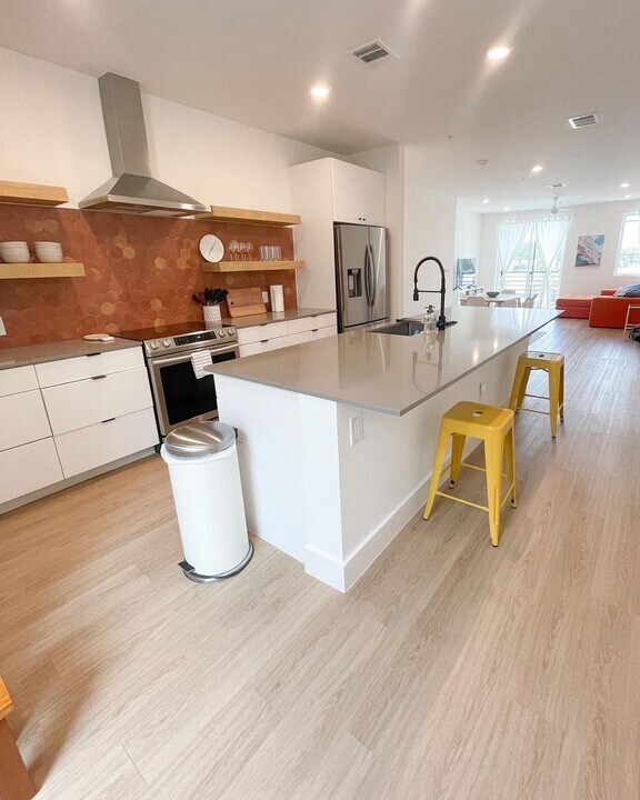 2709 E 5th St. in Austin, TX - Building Photo