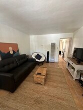 13559 Arnold Dr, Unit 1 in Glen Ellen, CA - Building Photo - Building Photo