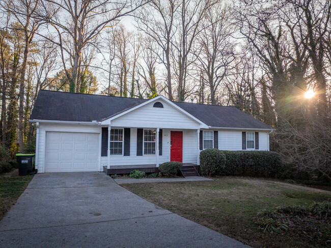 1947 Annette Ln SW in Austell, GA - Building Photo - Building Photo