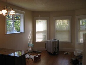34 Central St, Unit #2 in Somerville, MA - Building Photo - Building Photo