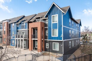 University Flats Greeley in Greeley, CO - Building Photo