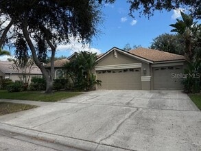 5955 Jaegerglen Dr in Fish Hawk, FL - Building Photo - Building Photo