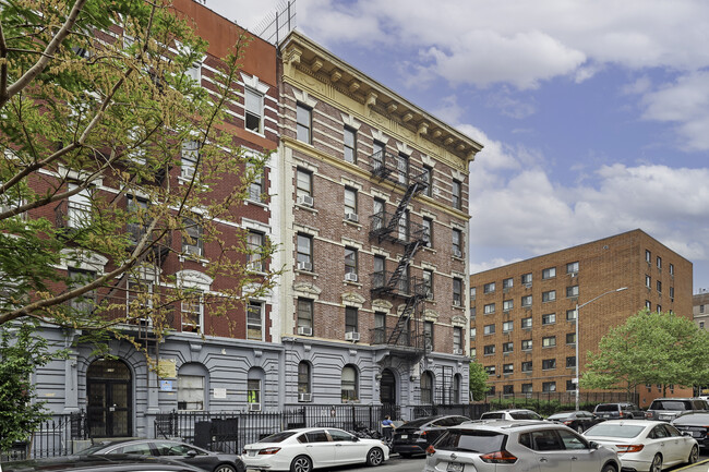 509 W 160th St in New York, NY - Foto de edificio - Building Photo