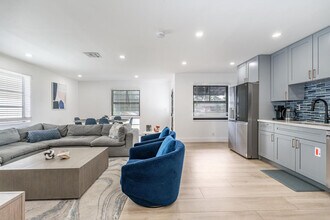 825-827-827 SW 14th St in Fort Lauderdale, FL - Building Photo - Building Photo