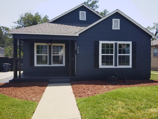 property at 508 Colvin St